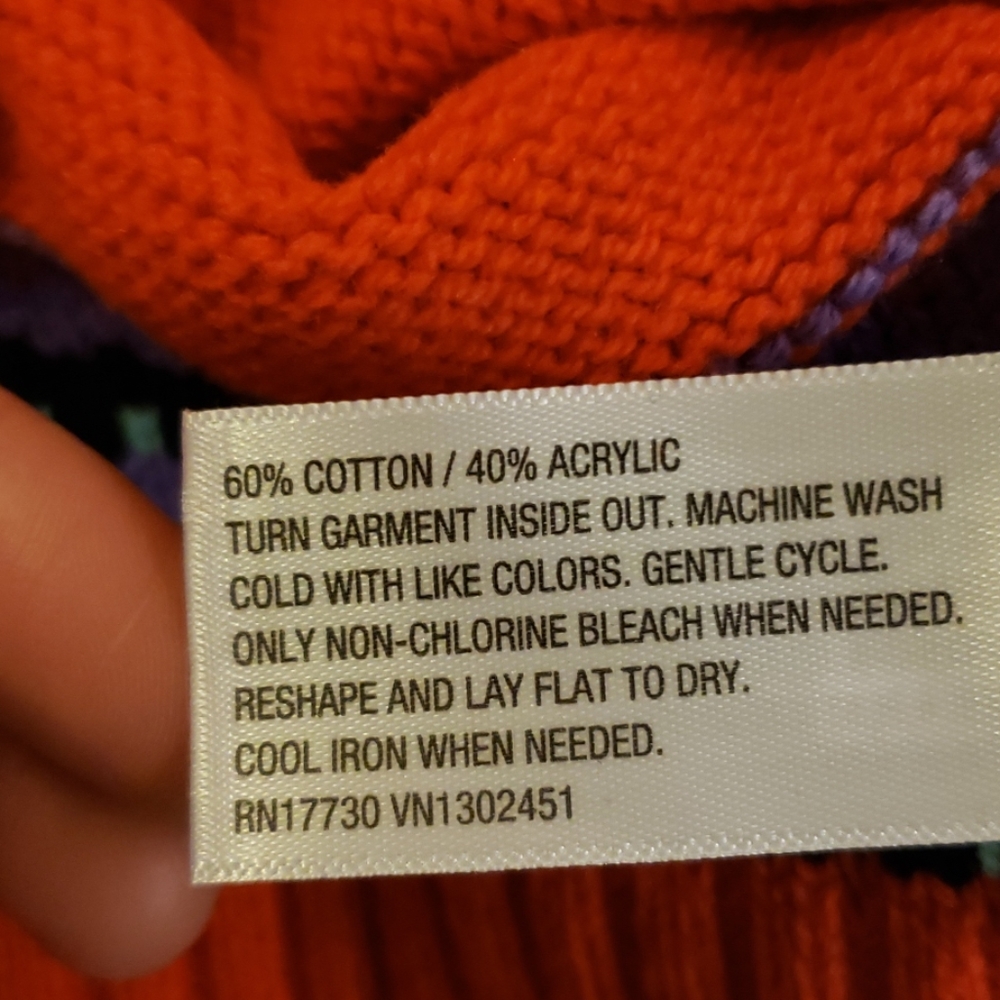 Mossimo Sweater - Picture 4 of 4